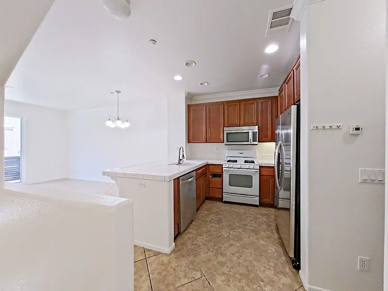 16911 Bixby St #21 — Photo 10