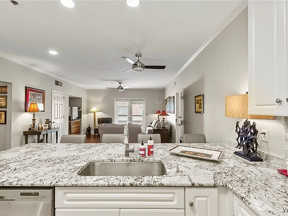 5th image of 712 Frank Thomas Ave APT 205