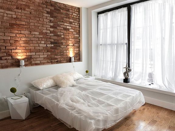 3rd image of 72 Willoughby St APT 4C