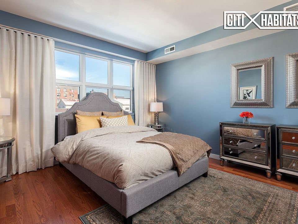 1st image of 3144 Emmons Ave APT 107