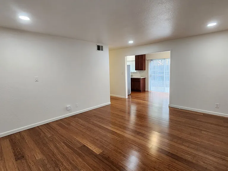 3809 Maybelle Avenue — Photo 15