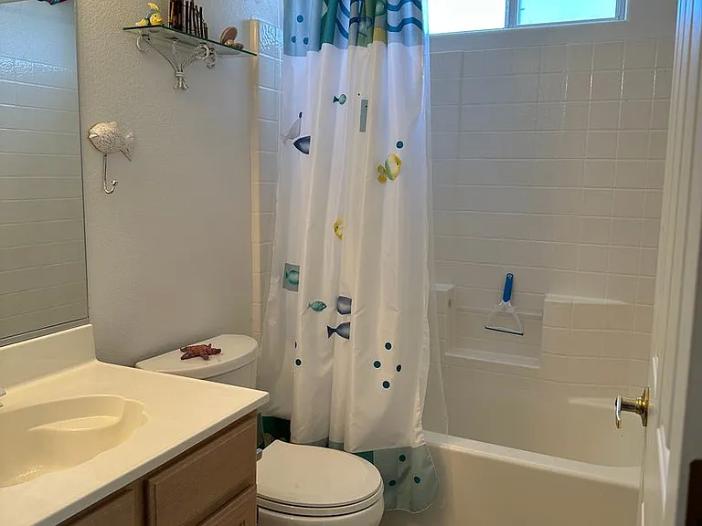 2570 Huntington Dr — Photo 14