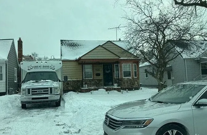 22076 Normandy Ave photo 1