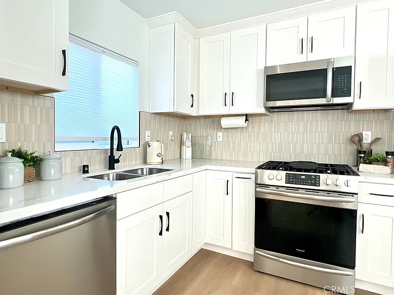 6399 San Harco Cir #B — Photo 11