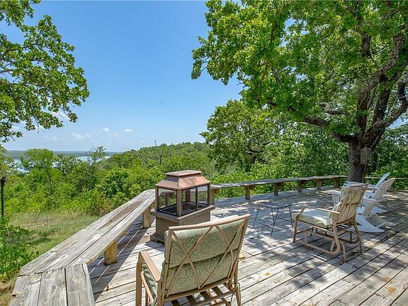 3rd image of 3861 Crooked Oak Ave