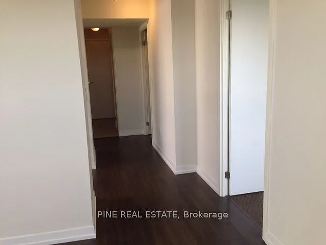 812 Lansdowne Ave #1212 — Photo 3