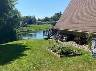 1322 E Island View Dr, Warsaw, IN 46580