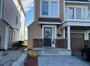 916 Fameflower St, Ottawa, ON K2J6H3