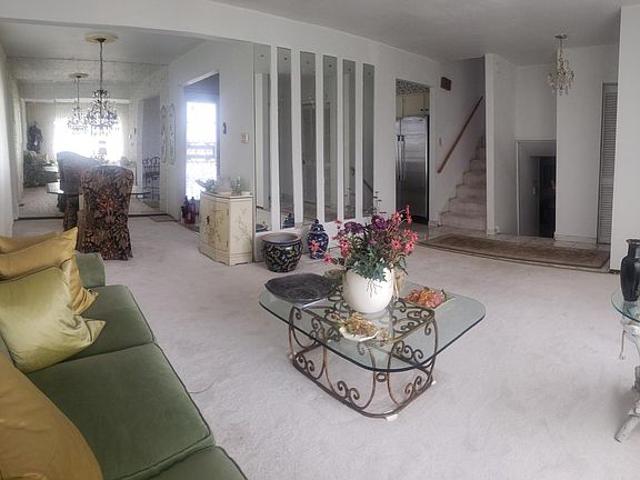 3rd image of 427 S Harper Ave