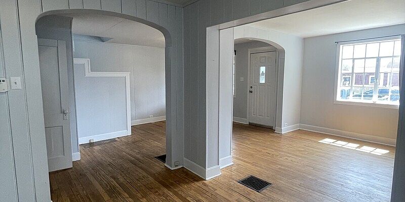 1st image of 1023 De Maude Ave