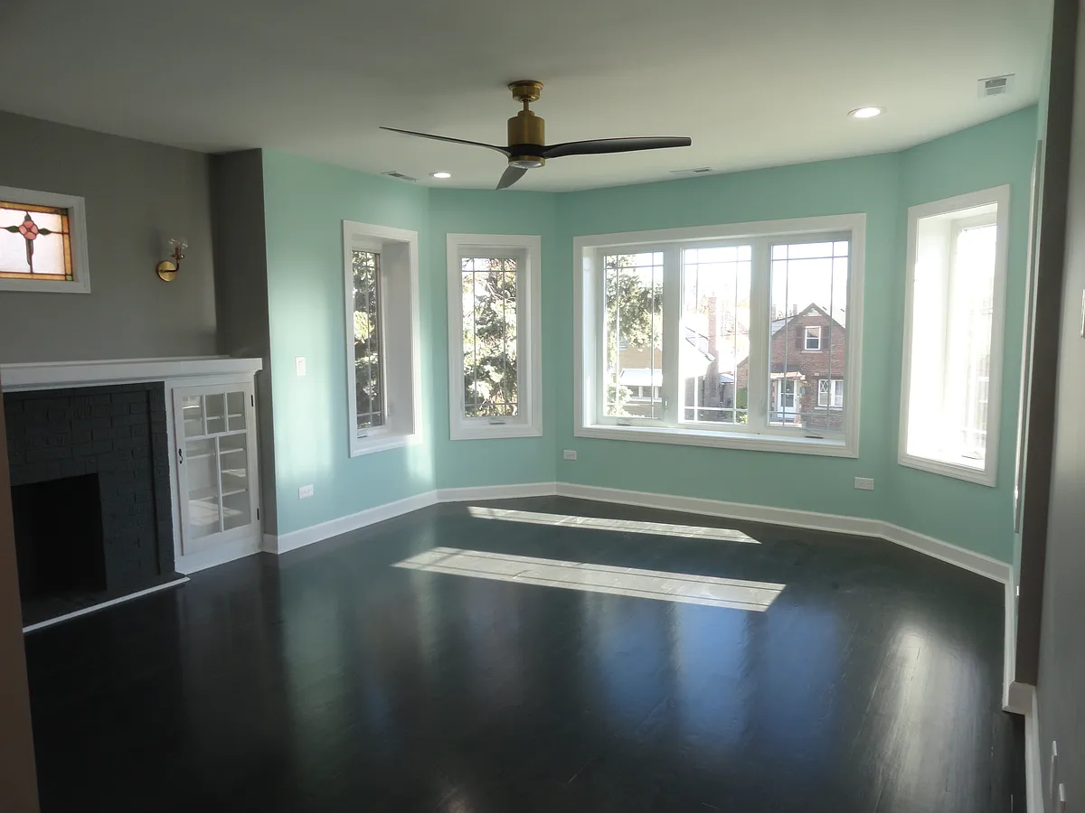 Living Room - 10824 S Avenue L #2