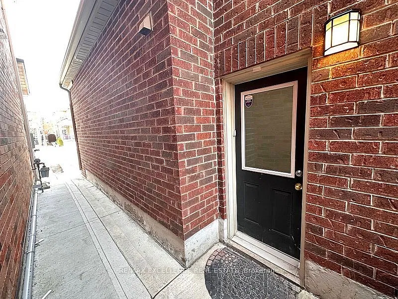 2 bed, $1,695 — Photo 2