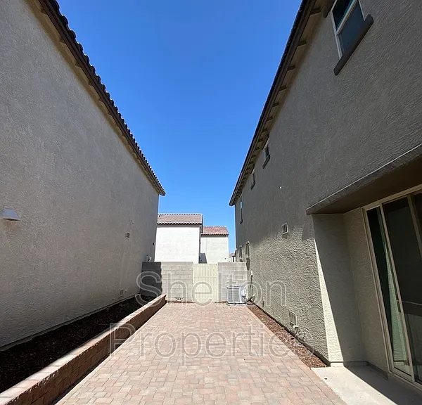 1721 N Marketside Ave — Photo 14