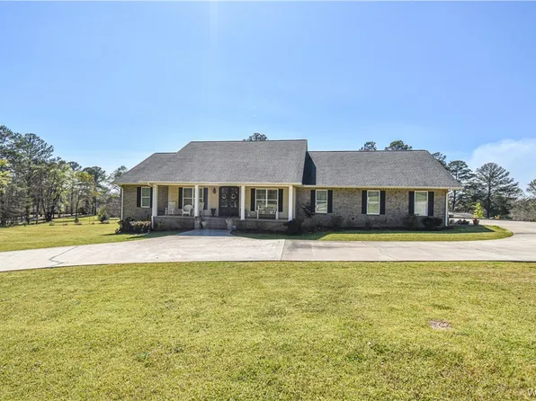 143 Clubhouse Dr, Aliceville, AL 35442