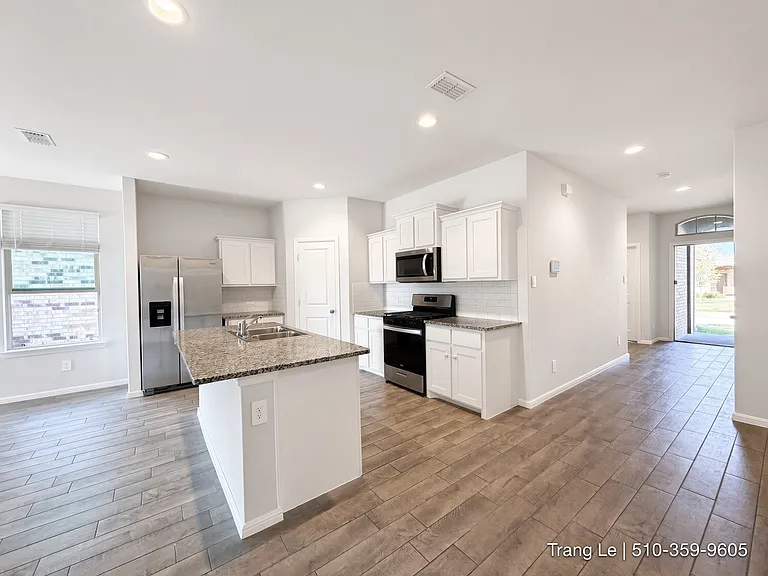 8636 Centerboard Ln — Photo 4