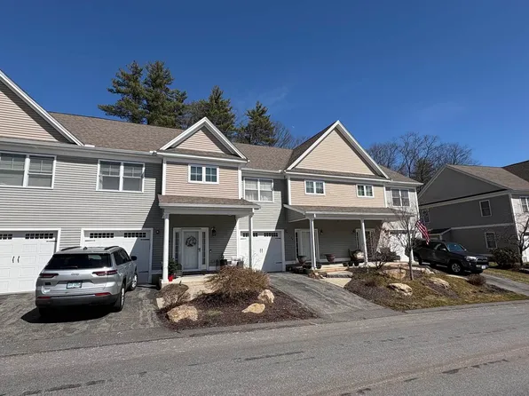 109 Woodview Way, Manchester, NH 03102