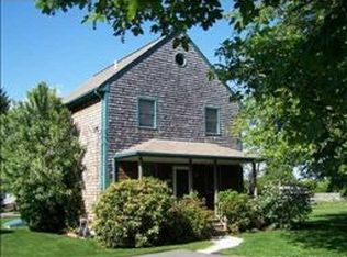 1 Winfield Ct, Middletown, RI 02842