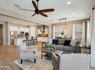 1076 W Desert Firetail Ln, Oro Valley, AZ 85755