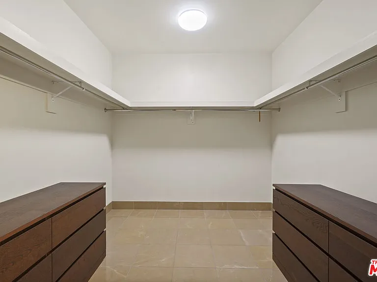 1100 Hope St #Penthouse 205 — Photo 29