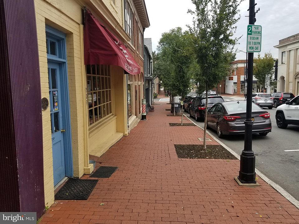 2nd image of 209 William St