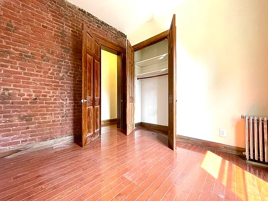 Rented by R New York | media 21