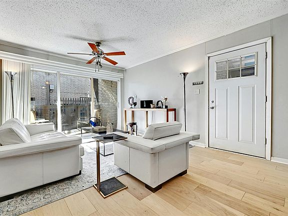 2nd image of 1304 Summit St APT 101