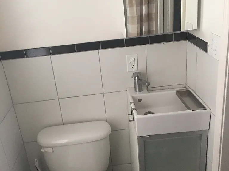 218 E Rochelle St #3 — Photo 7