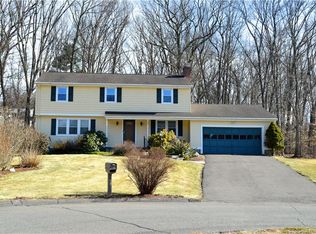 33 Mohawk Cir, Windsor, CT 06095