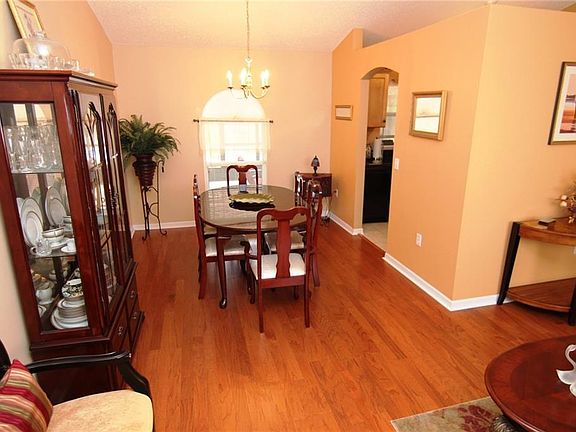4th image of 523 Fort Smith Blvd