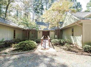 197 Hermitage Ln, Moncure, NC 27559