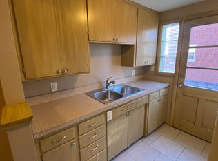 2011 A St APT 4, Lincoln, NE 68502