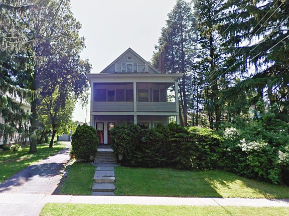 2nd image of 68 10 Eyck Ave