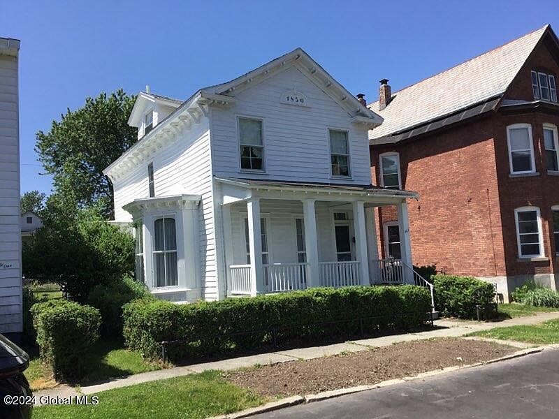 2nd image of 463 8th Avenue