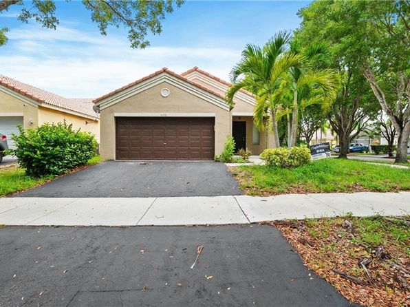 4498 Dogwood Cir