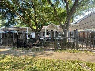 7410 Ilex St #B, Houston, TX 77012