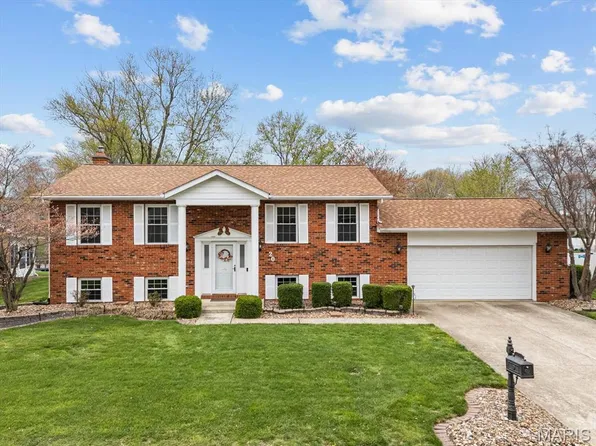 20 Acorn Lake Dr, Shiloh, IL 62221