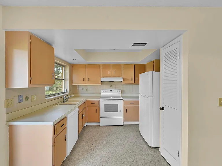 160 NE Bracken Rd — Photo 6