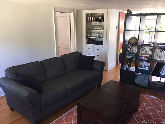 5th image of 209 Willard St #3