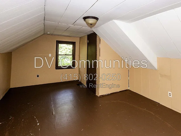 1148 E 176th St — Photo 47