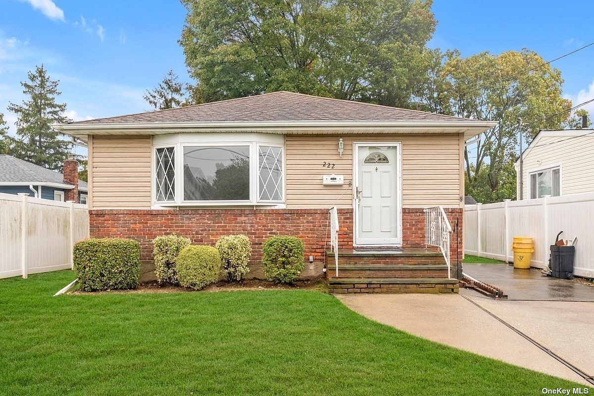 222 N Syracuse Avenue, Massapequa, NY 11758 Zillow
