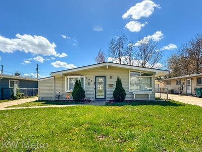 698 Goodale Ave, Clawson, MI, 48017