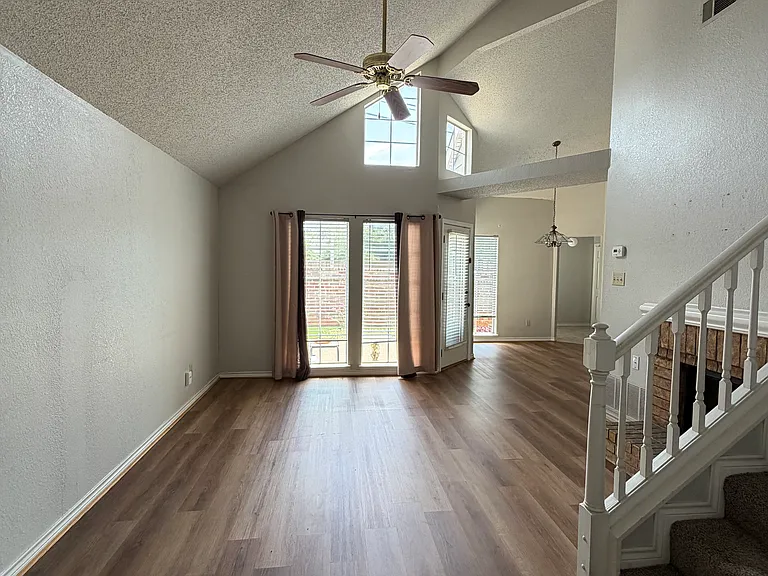 3167 Royal Ln — Photo 5