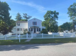 806 Peconic St, Ronkonkoma, NY 11779