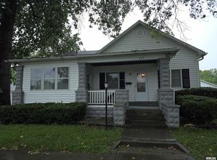 225 Cedar St, Centralia, IL 62801