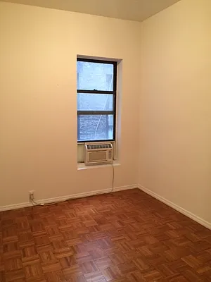 Rented by Acacia Realty | media 15