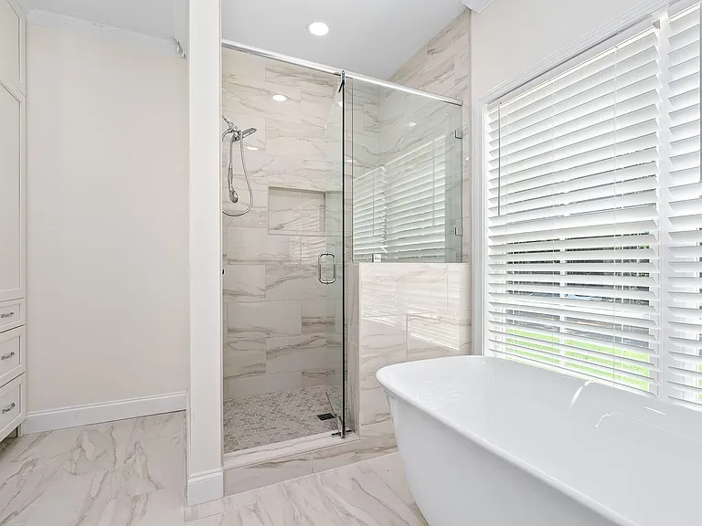 327 Byrd St — Photo 24