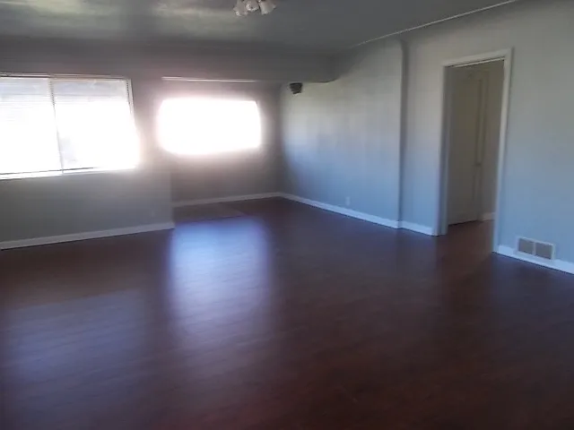 3 bed, 1560 sqft, $1,700 — Photo 2