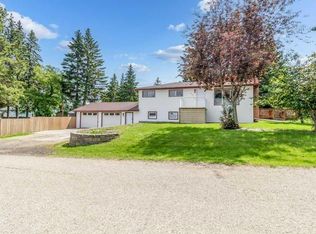 4719 N 46th Ave, Sylvan Lake, AB T4S1L4