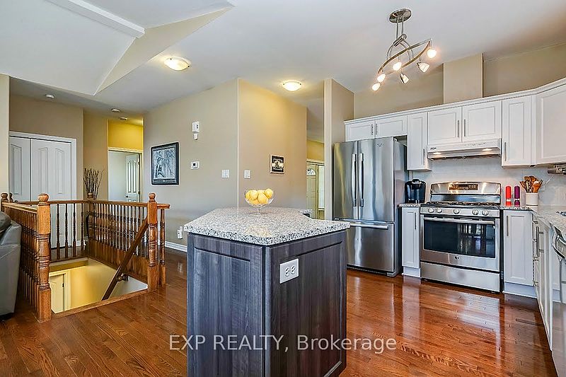 Ottawa House for rent - 3 Bedrooms — photo 3