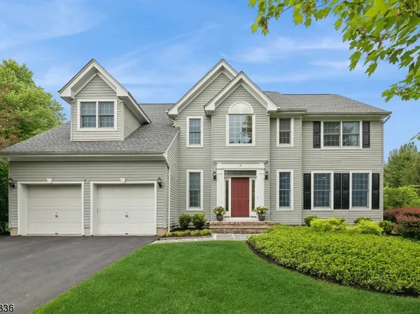 14 Avalon Lakes Ct, Montgomery Twp., NJ 08558